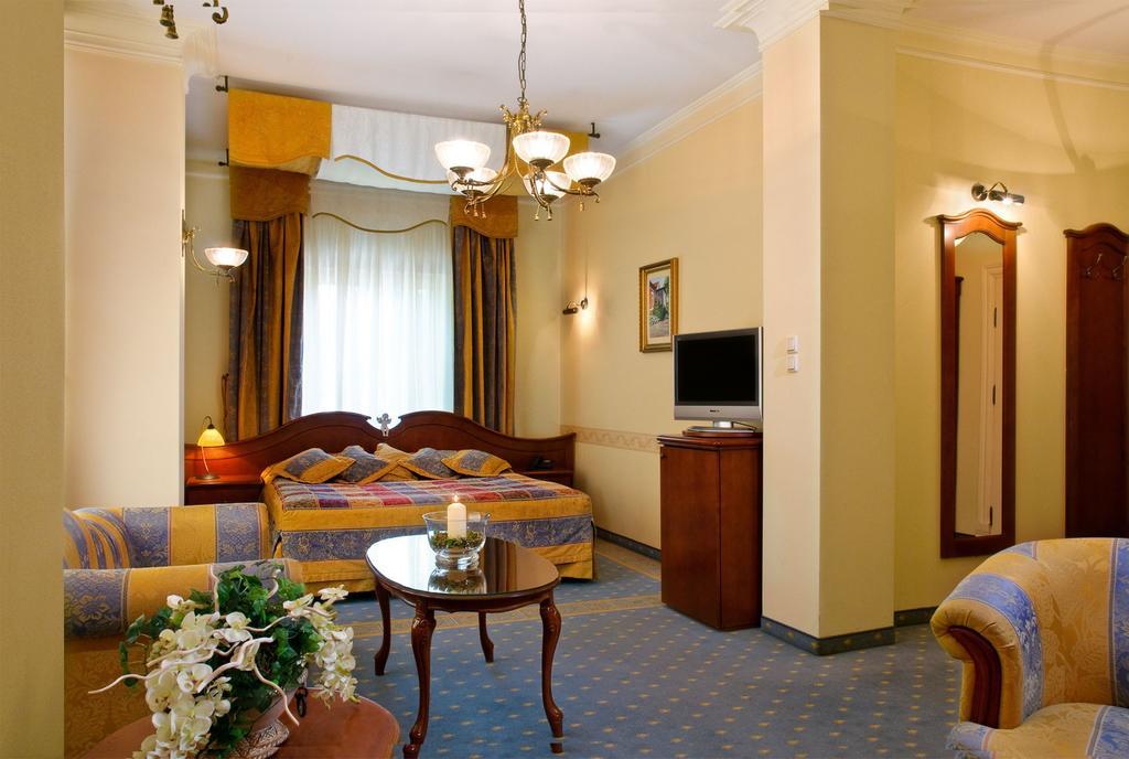Hotel Aleksander Włocławek 외부 사진